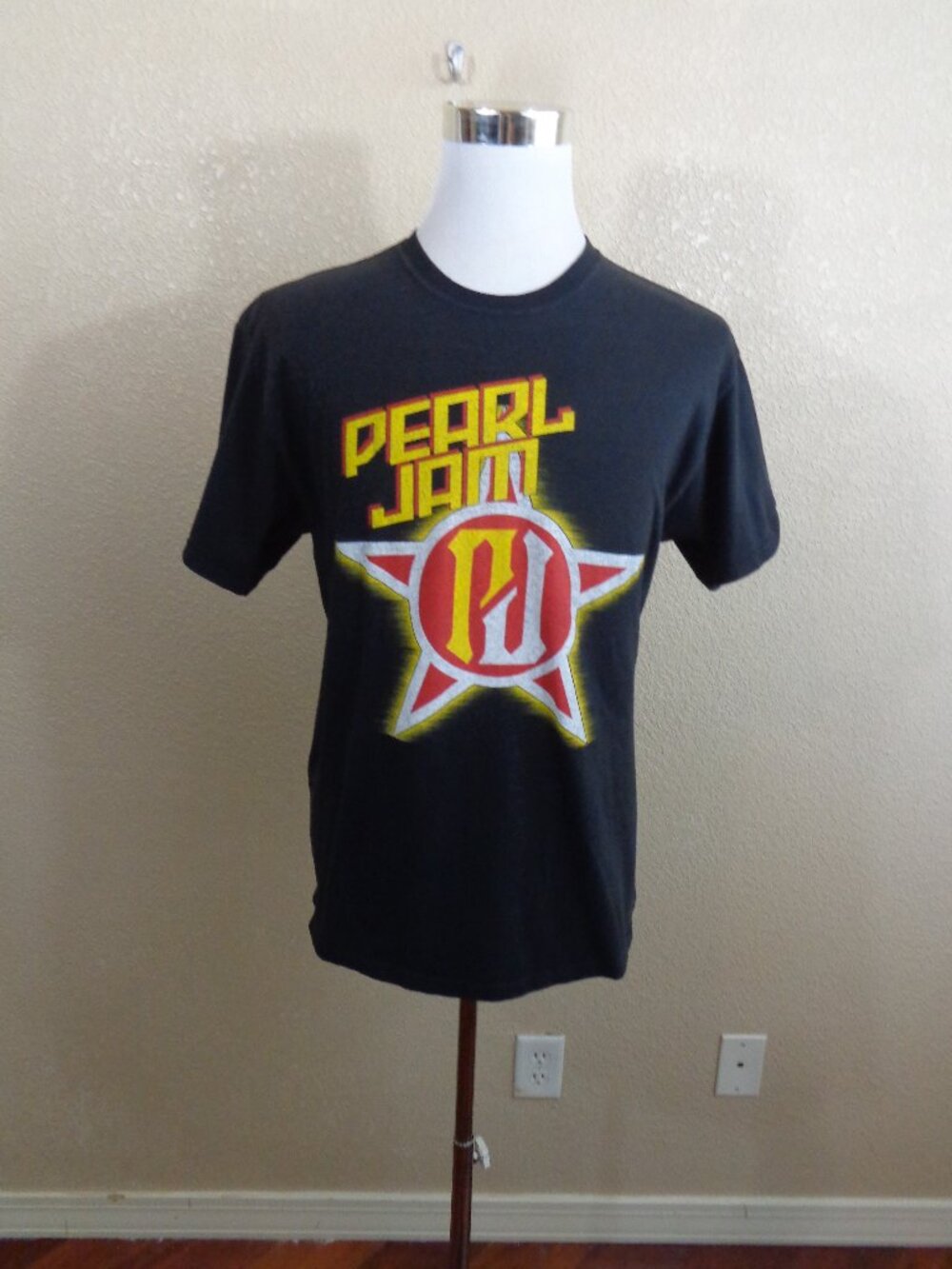 Vintage Pearl Jam "Social Distortion" 2009 Tour T-shirt sz Large